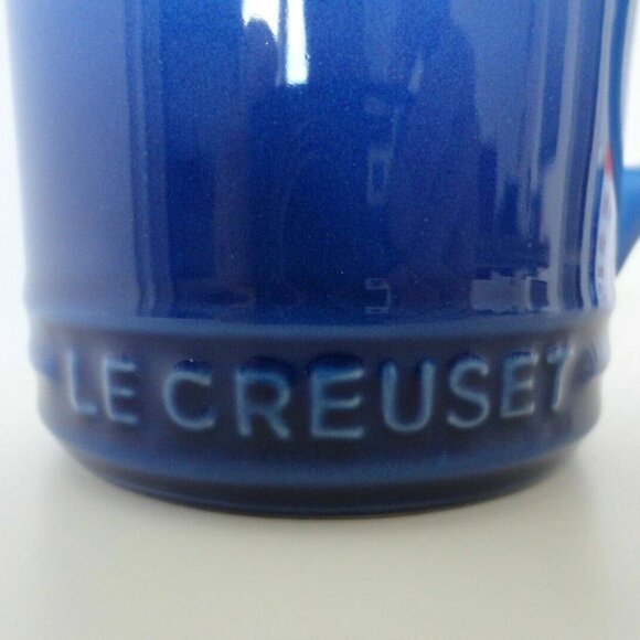 NIB LE CREUSET Blueberry Blue Stoneware Mugs Cups Embossed Lettering Set of 4 - Picture 6 of 8